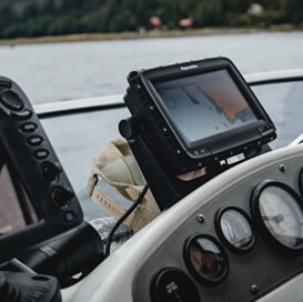 Headrest and Rear-Seat Entertainment Displays: Choosing Between LCD, OLED and Projection
